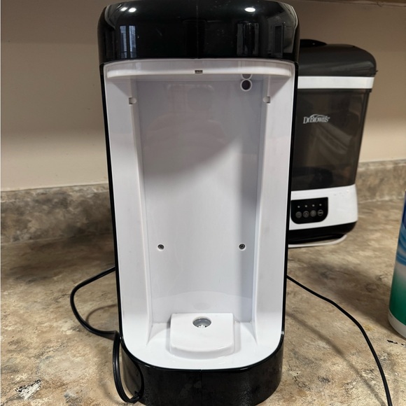 Baby Brezza Automatic Formula Dispenser - White - Picture 3 of 6